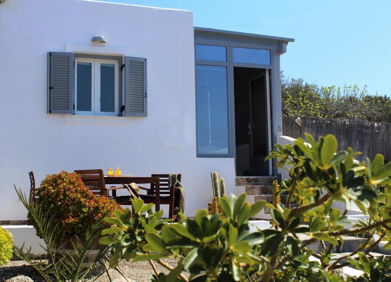Nelleas Home Adamantas  Exterior photo